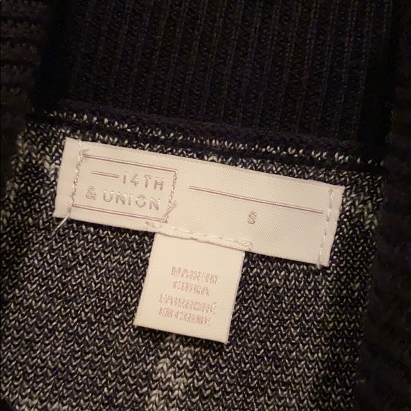 14th and Union | Check Turtleneck - Picture 5 of 6